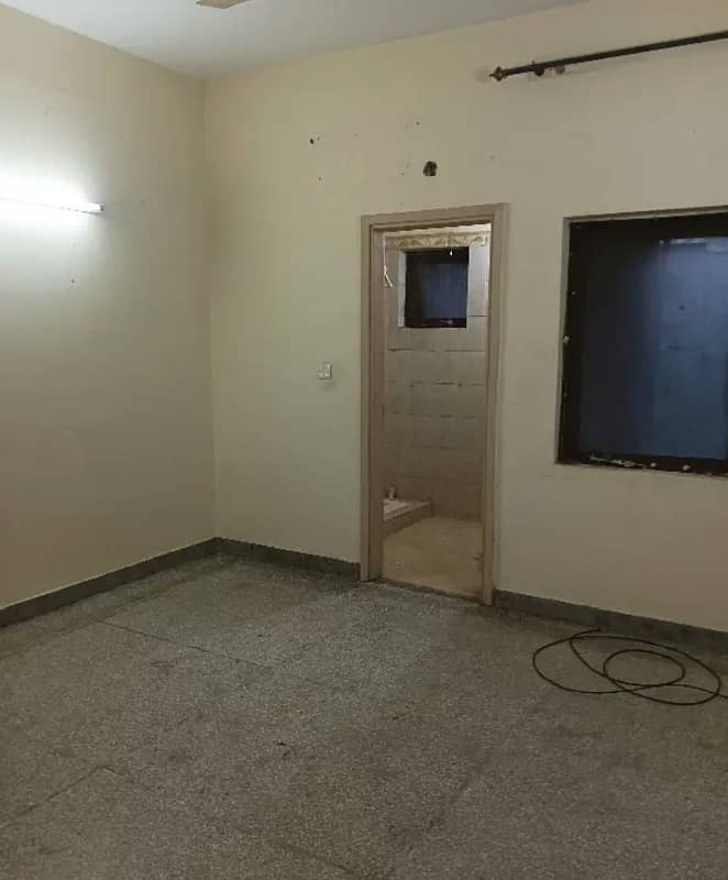 G-11/3 FGEHA D-Type 2nd Floor Flat For Rent 2