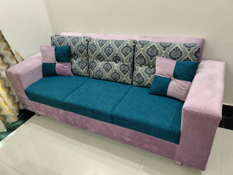 Furnished Five Marla Upper Portion in Bahria Town Lahore 4