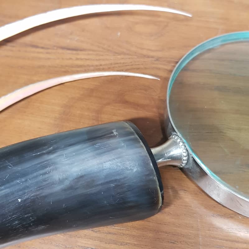 Vintage magnifying glass made of real bull horn. 2