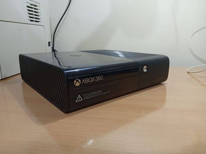 Xbox 360e 2014 4