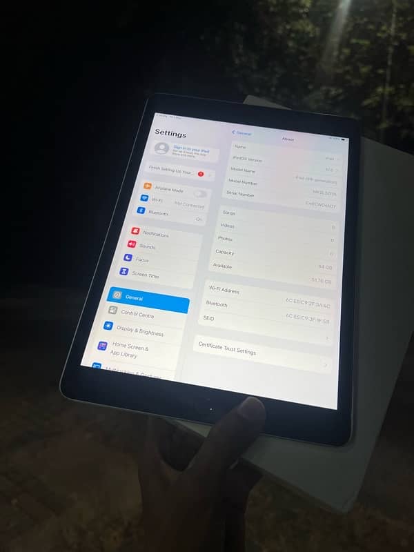 IPAD 9TH GANERATION 64GB WITH COMPLETE BOX AND 20W ORIGNAL CHARGER 7