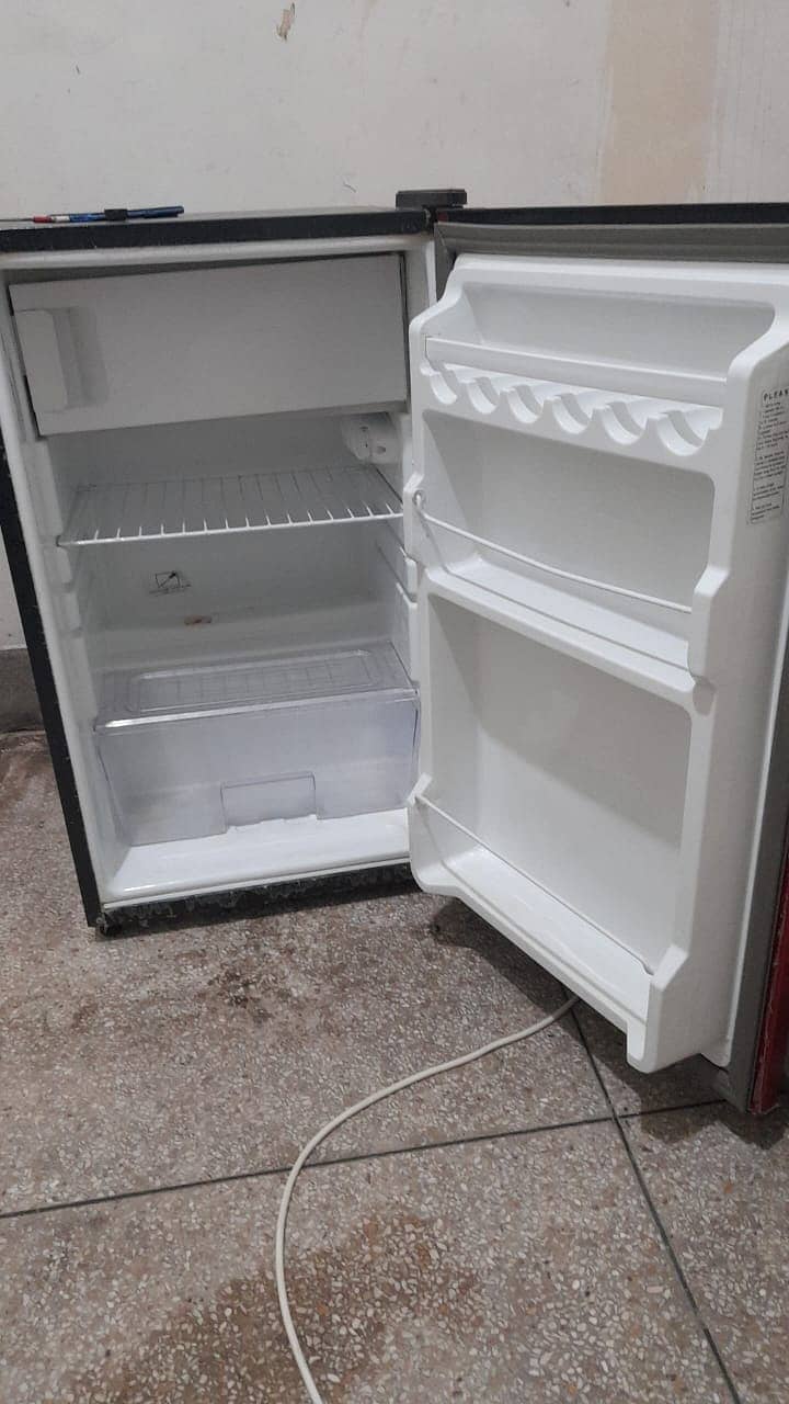 Dawlance room fridge 0