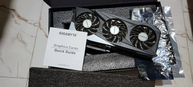 Gigabyte rx 6600xt 8gb triplefan varient gaming graphics card 2