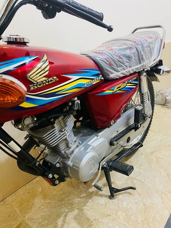 Honda 125 2018 modal Goldan number 786 1