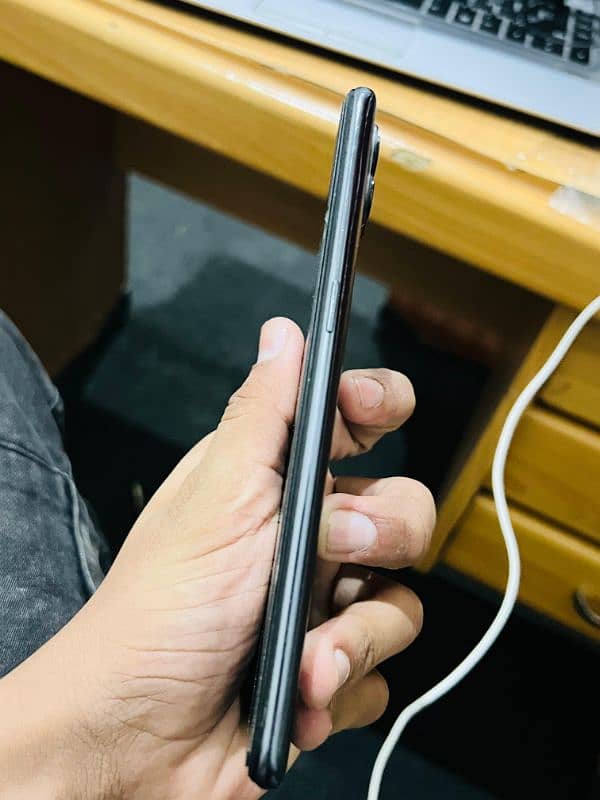 Oppo f17 Pro 9/10 lush condition 4