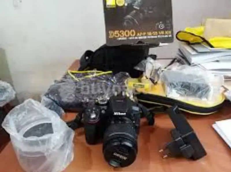 camera DSLR Nikon d5300 complete box 0