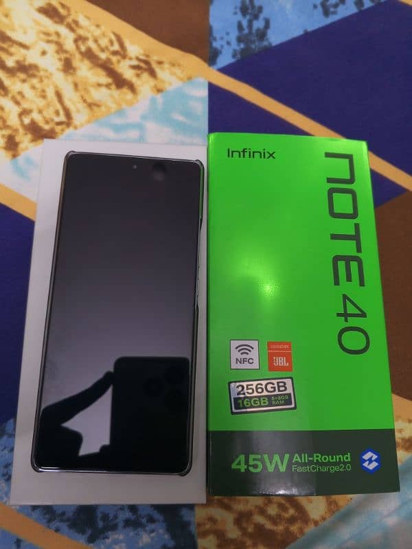 I am selling my Infinix note 40 8+8/256 1