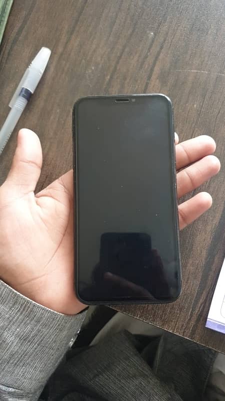 I phn xs 256 gb Face ID 10.8 condition 2