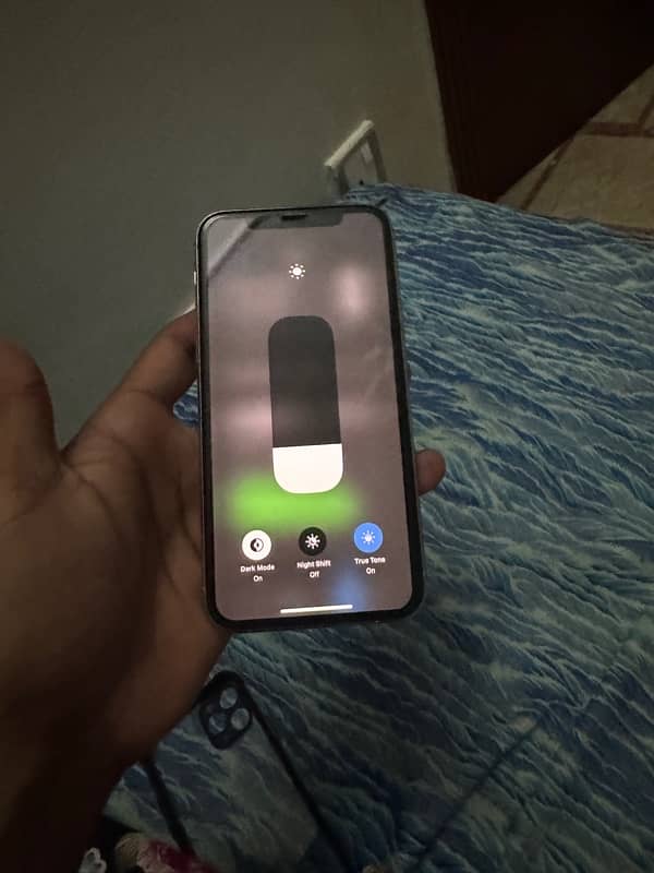 iphone 11 pro white color  non pta 1