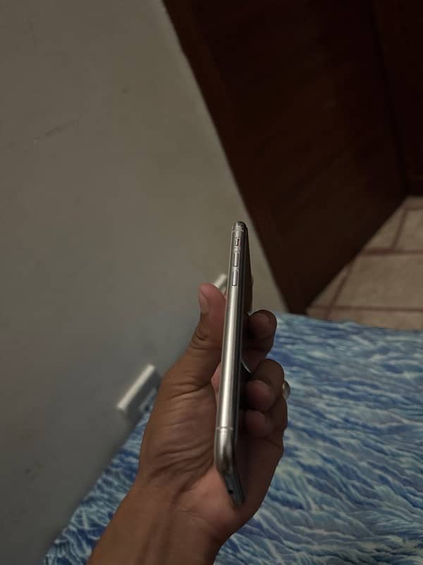 iphone 11 pro white color  non pta 6