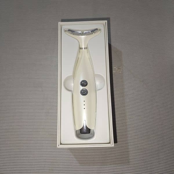 Facial Skin Lifting Massager 1