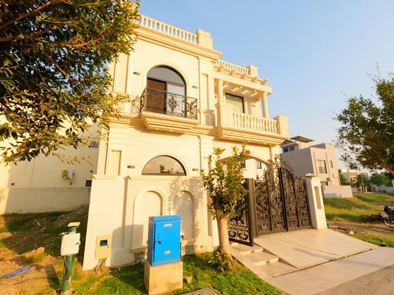 Ideal 5 Marla House Available In DHA 9 Town Block D Lahore. 3