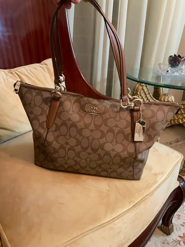 Coach Ava Tote In Signature Canvas/Luxury Handbags/Designer bags 1