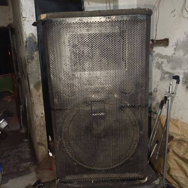 sp2 speakers low price urgent sale 0