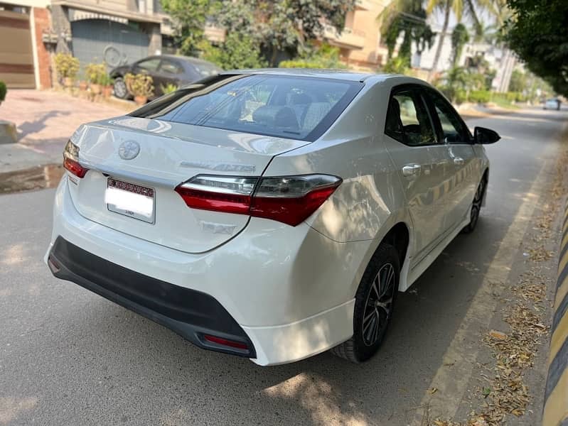 Toyota Corolla Altis 2021 4