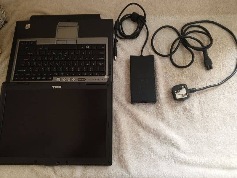 dell precision laptop 2gb 250 gb ram with ports available at back 0