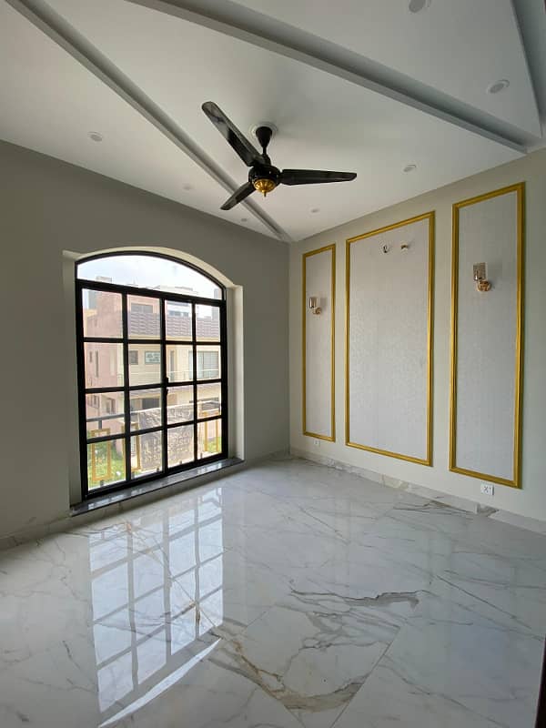 Ultra Luxury Modern Elevated 5 Marla House In DHA 9 Town Lahore. 4