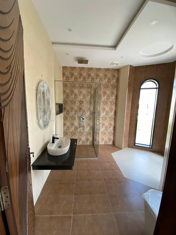 Ultra Luxury Modern Elevated 5 Marla House In DHA 9 Town Lahore. 7