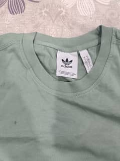 Adidas 100% original (Large size)