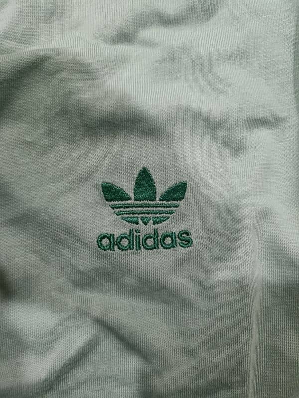 Adidas 100% original (Large size) 2