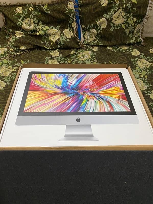 Apple iMac 27 inches 5K Display 1