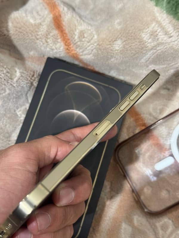 Iphone 12 Pro Max, Golden PTA Approved 2