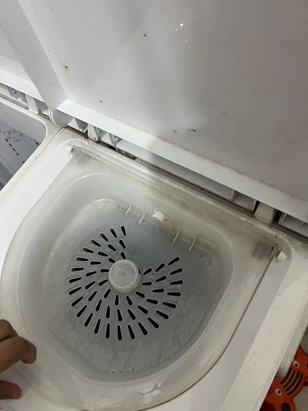 Dawlance Washing Machine 1