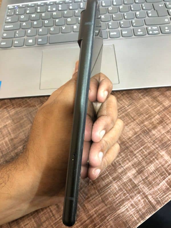 google pixel 6 8/128 10/9.5 condition better than pixel 5 pixel 4 2