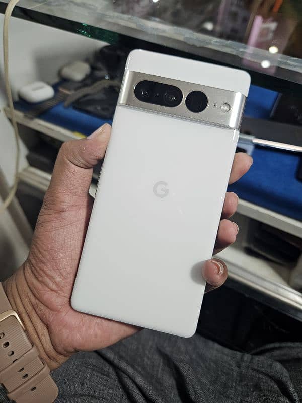 Google Pixel 7 Pro White 1