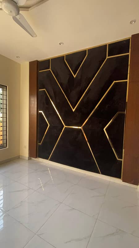 Ultra Luxury Modern Alivated 5 Marla House For Rent in DHA 9 Town Lahore. 7