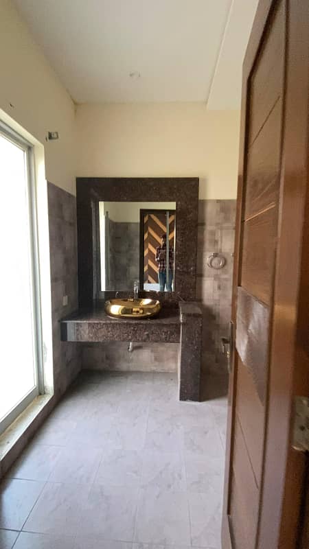 Ultra Luxury Modern Alivated 5 Marla House For Rent in DHA 9 Town Lahore. 13