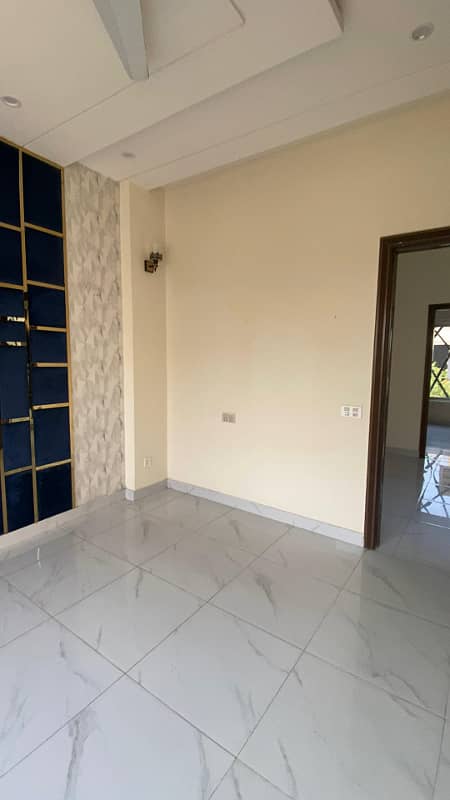 Ultra Luxury Modern Alivated 5 Marla House For Rent in DHA 9 Town Lahore. 17