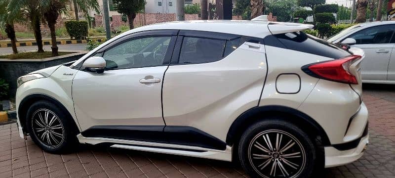 Toyota C-HR 2017 3