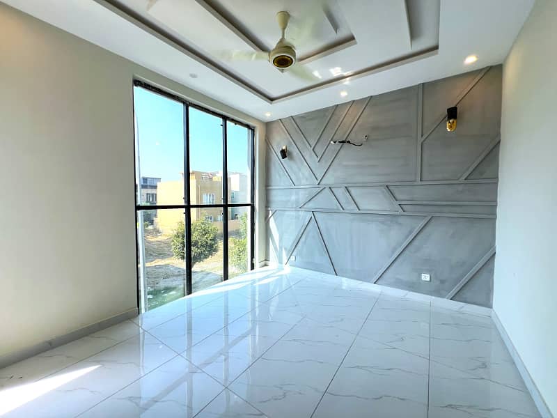 5 Marla Brand New Fully Maintained Modern House At Hot Location For Sale In DHA Phase 9 Town Block C Lahore 7