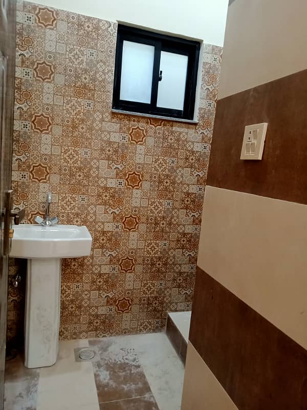 Furnish room for boy for rent in alfalah near lums dha lhr 2