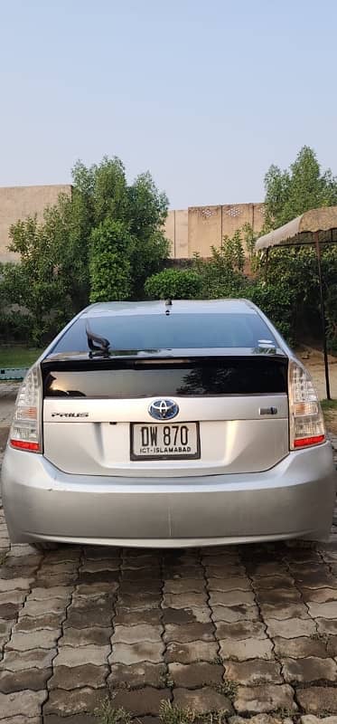 Toyota Prius 2011 7