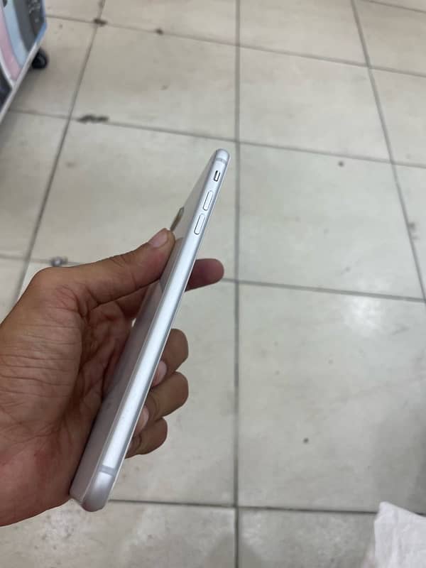 iPhone 8 Plus 64gb approved 1