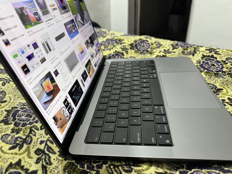 M2 Pro Macbook Pro 14'' INCH 16 GB 512 GB 2