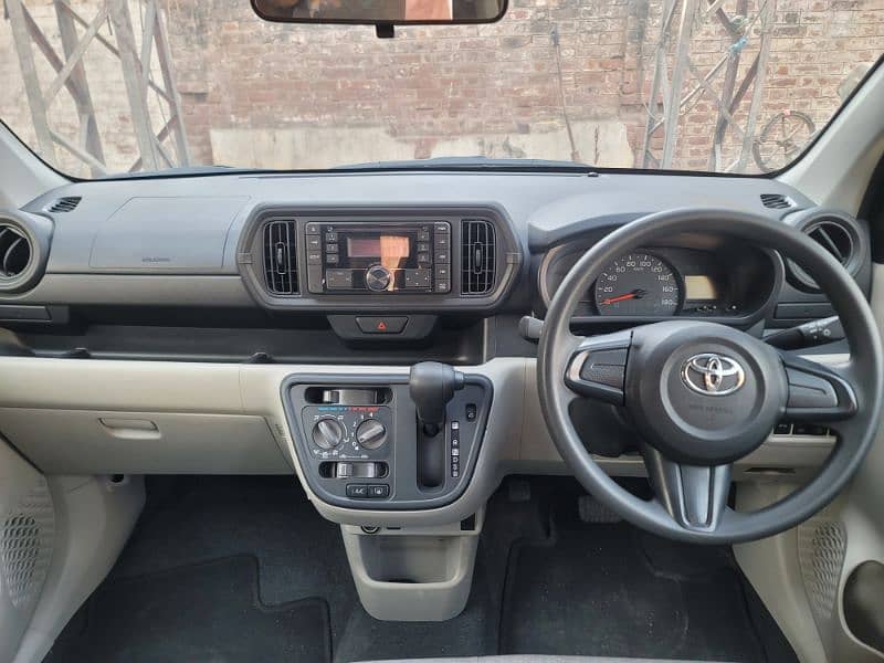 Toyota passo Xs pakage 13