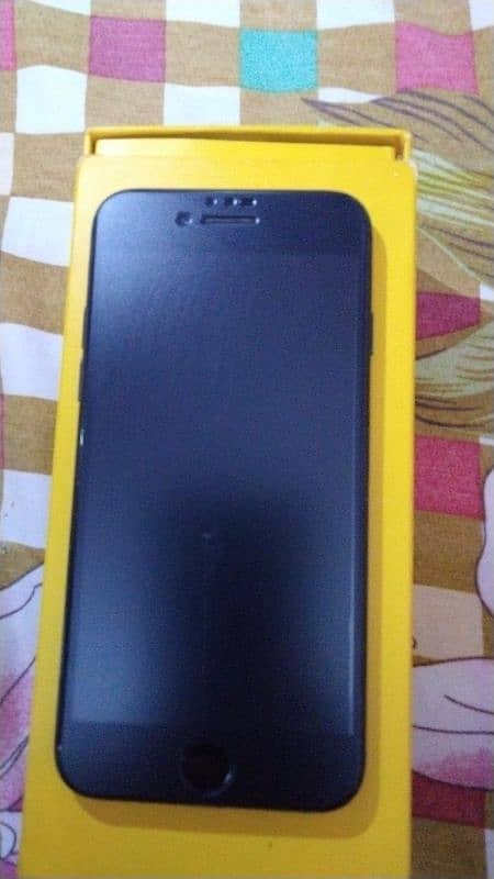 iphone 7, 128 gb ram colour black Bilkul ok Set hai 3