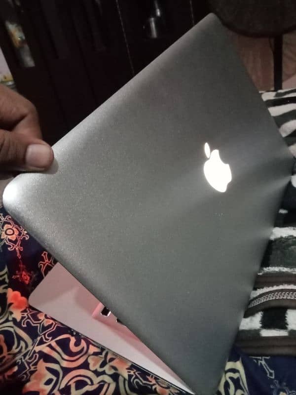 Apple MacBook Pro 2011 (Early) 2