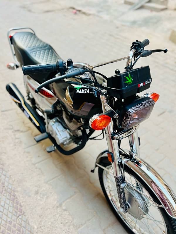 hoNDA 125  2