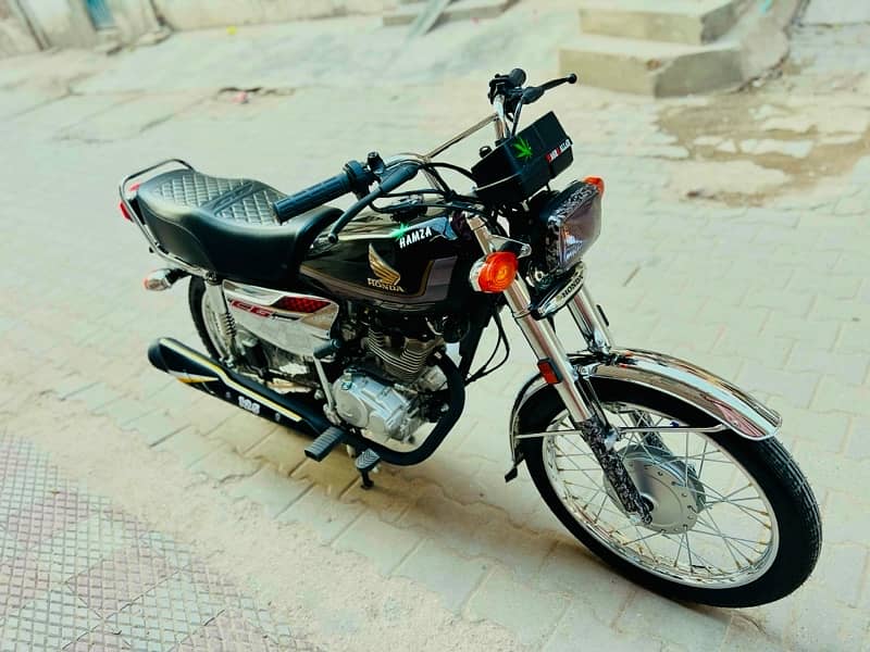 hoNDA 125  3