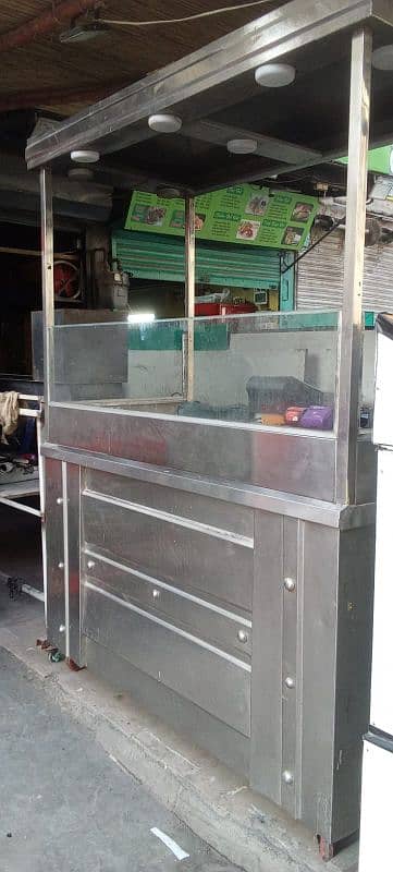 Double bucket fryer and steel counter 13