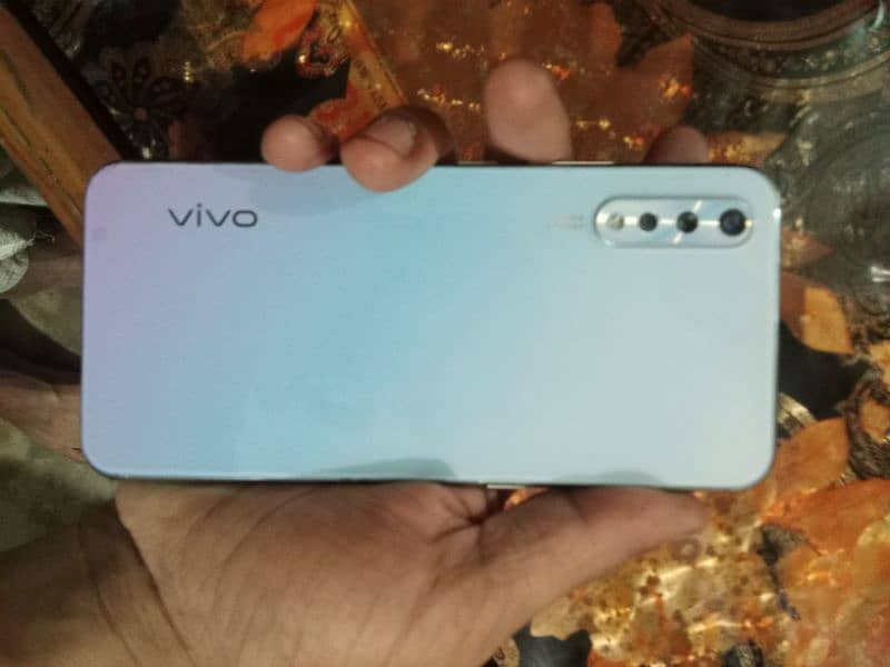 vivo S1 0