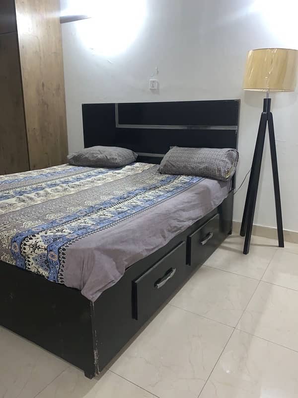 Modern king size Bed 3