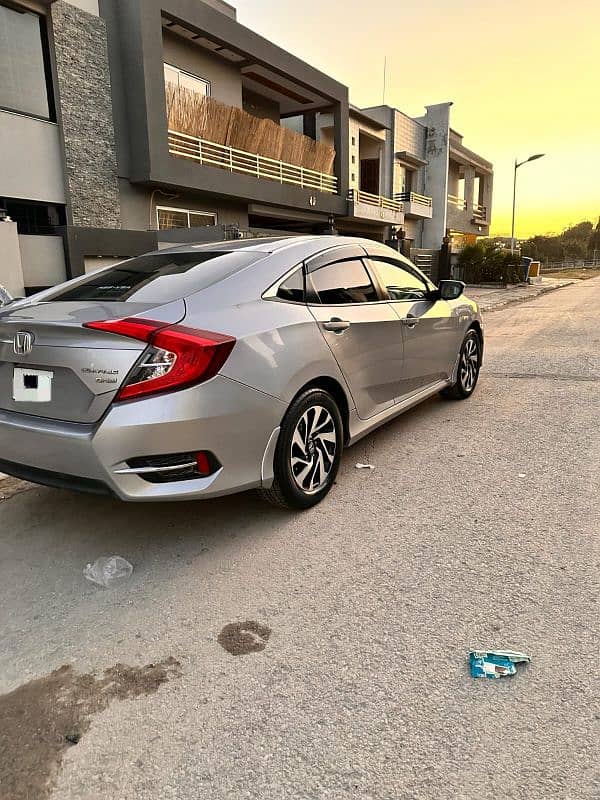 Honda Civic Oriel 2018 UG Red Meter 3