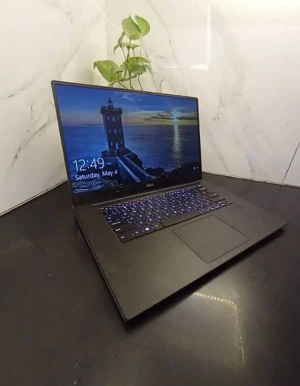 Dell XPS 9560 0