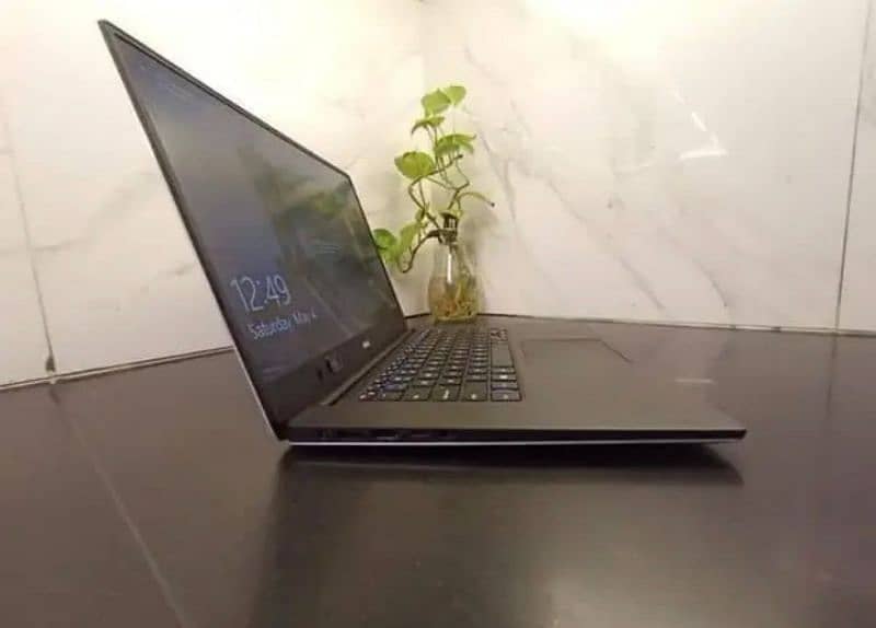 Dell XPS 9560 2