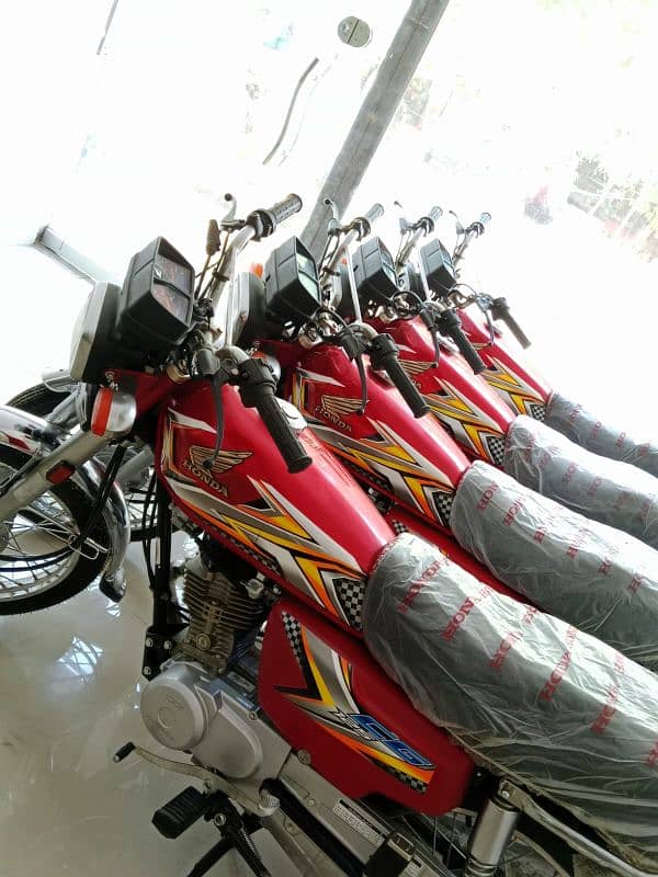 Brand New Honda CG-125 Normal and Special Edition GOLD Available 1